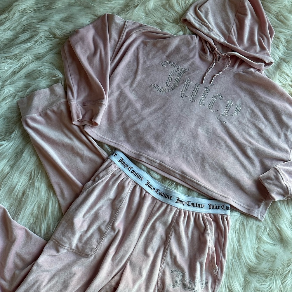 Juicy Couture Pink Velvet Velour Matching Jogger Set - Picture 3 of 8